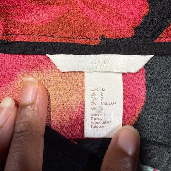 H&M multicolor floral midi skirt - Picture 3 of 5
